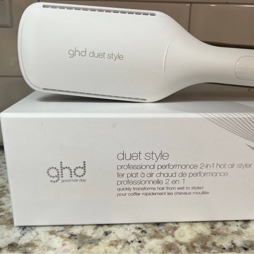 GHD DUET STYLE 2-IN-1 HOT AIR STYLER  WHITE